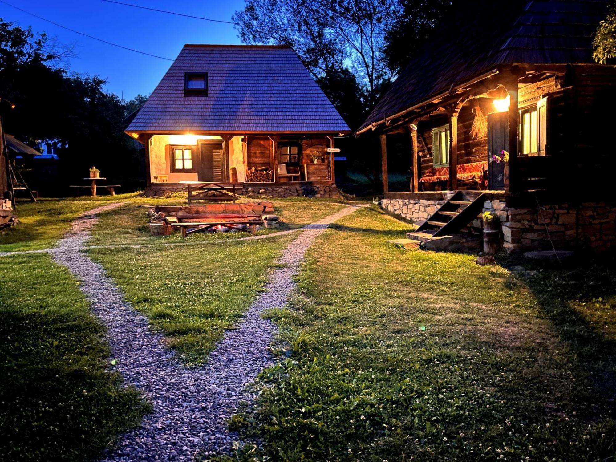 The Village Pension Breb 外观 照片